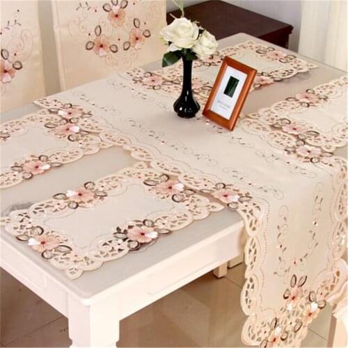 European Rectangular Tablecloth Classical Embroidered Tablecloth Embroidered Flower Hollow-Out Table Runner For Party Wedding