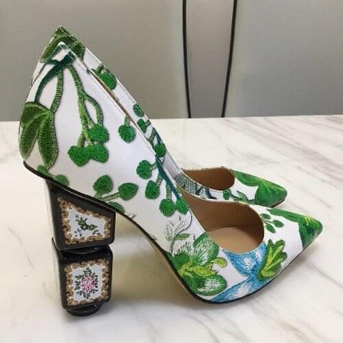 Spring Floral Electric Embroidery Flower Combined Square Heels Wedding Pumps Ladies Pointed Toe Slip on Bridal Party Shoes
