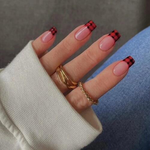 24Pcs/Set Red Black Plaid Fake Nails Removable Short Paragraph Square Head Fashion Manicure Nail Supplies For Professionals NN