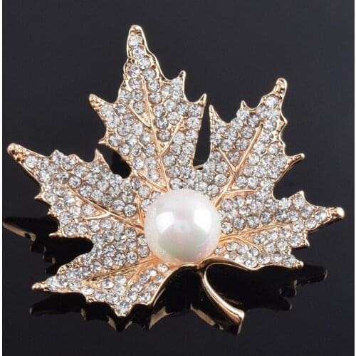 Free Shipping Beautiful Full Rhinestone CZ Maple Leaf With White Simulate Pearl Brooch