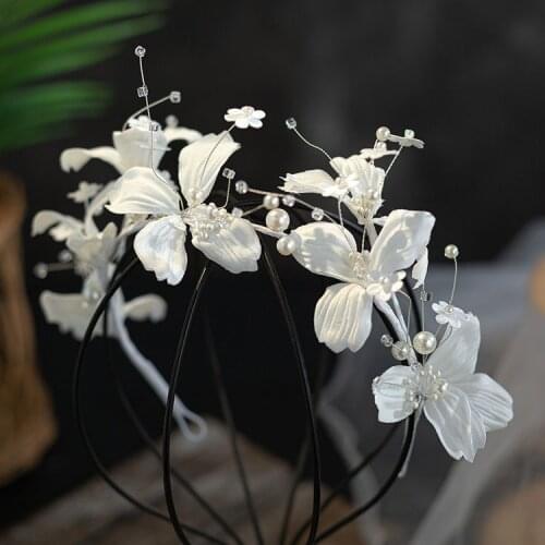 New handmade beaded silk petals hairband bride headdress photo studio photo tour wedding makeup modeling