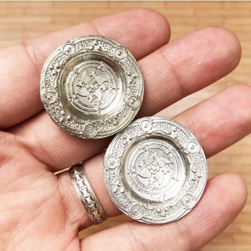 G08-X322 children gift Toy 1:12 Dollhouse mini Miniature rement kitchen Metal carved plate 2pcs/set