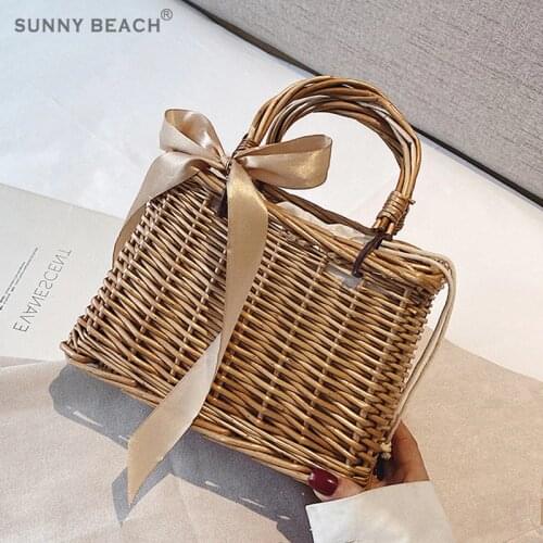 High quality women woven bag 2020 new fashion Korean style personalized hand-held portable rattan bag straw bag