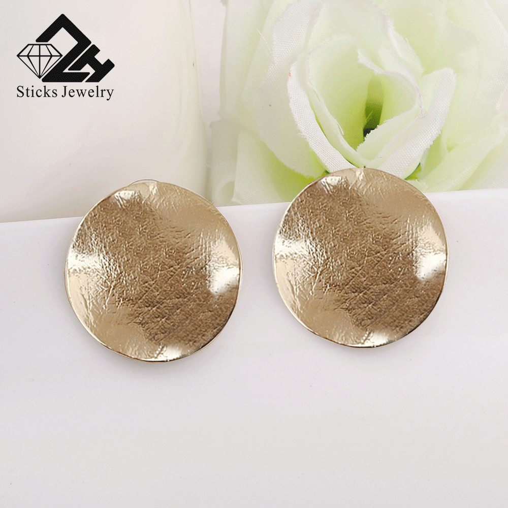 2019 Curved Surface And Irregular Lines Stud Earrings Zinc Alloy Hammered Geometric Earrings Gift For Women