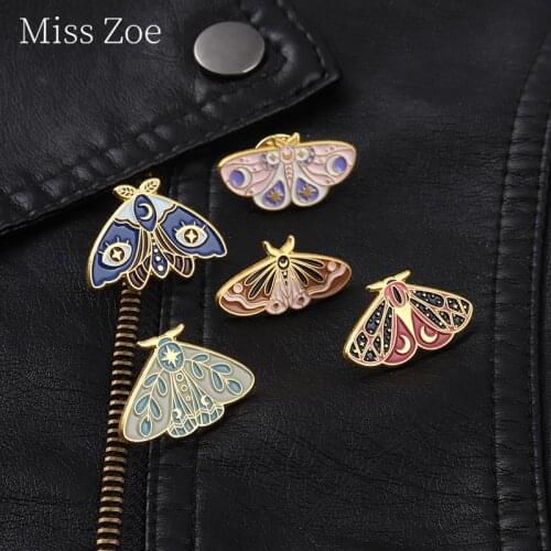 Butterfly Moth Enamel Pin Brooches Star And Moon Retro Insect Gold Color Badges Animal Jewelry Gifts For Women Girl Wholesale