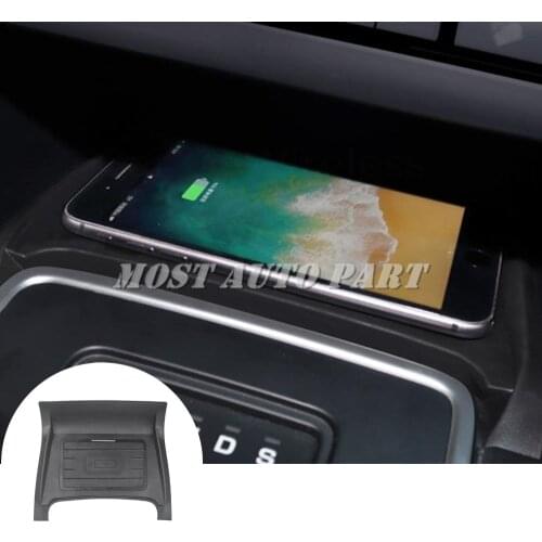 Interior Car Wireless Charger Phone Charging Pad For Land Rover Discovery Sport 2015-2019 The Phone With QI Wireless Charging