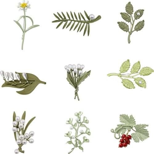 Fashion Vintage Enamel Green Color Plant Pearls Pin Tree Lotus Leaf Blueberry Cherry Flower bamboo Brooch for Women Jewelry Gift