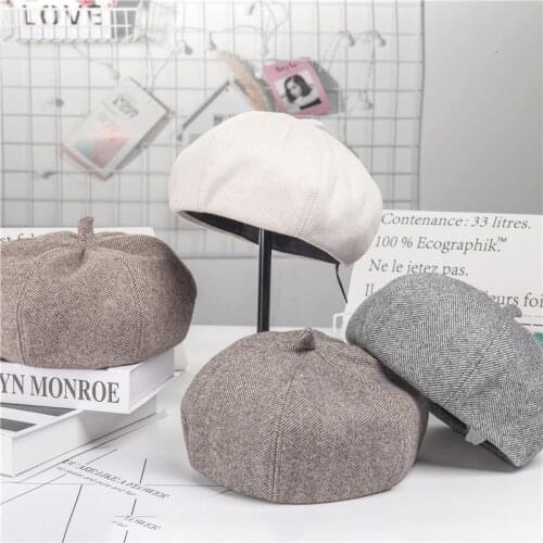 2019 autumn and winter new products Fashion retro wild octagonal cap monochrome painter hat