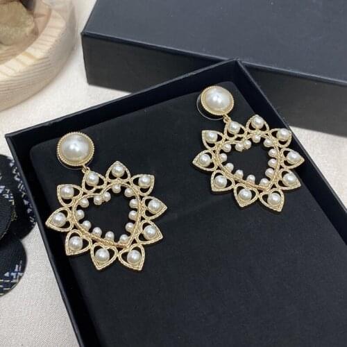 New popular brand jewelry love design hollow earrings round pearl women gold luxury wedding party banquet jewelry earrings gift