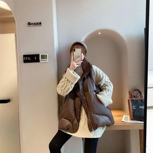 Women 2021 Winter New Stand Collar Warm Vests Female Pockets Sleeveless Coats Ladies Solid Light White Duck Down Waistcoat Q752