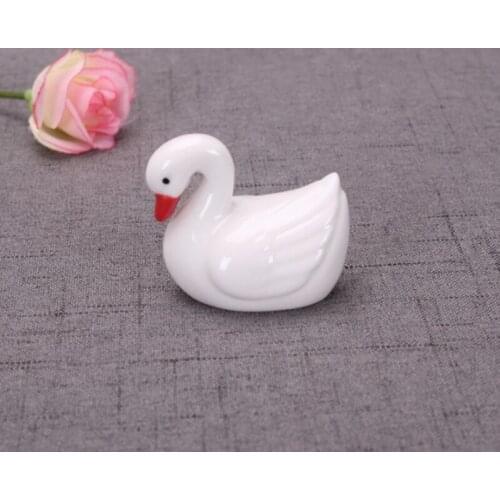 500pcs Lovely White swan Chopstick Holder Set Support Fork Coffee Spoon Creative Dinnerware little swans Stand Kithchen Tools