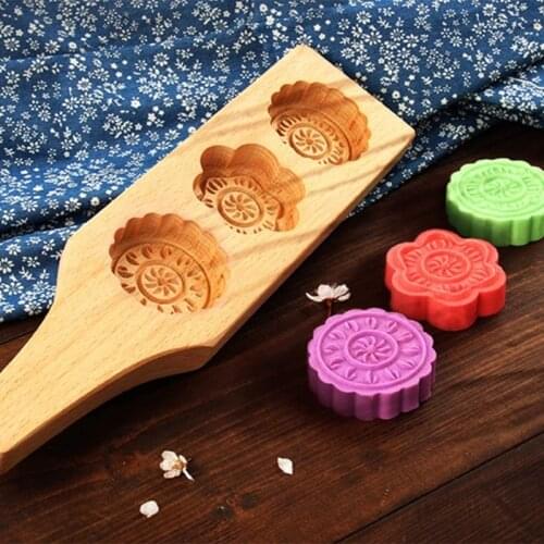 Mooncake Mold Chinese Traditional Mid-autumn Festival Moon Cake Mold 2 Flower Shape Wood Handmade Mould for Muffin Cookie Biscui