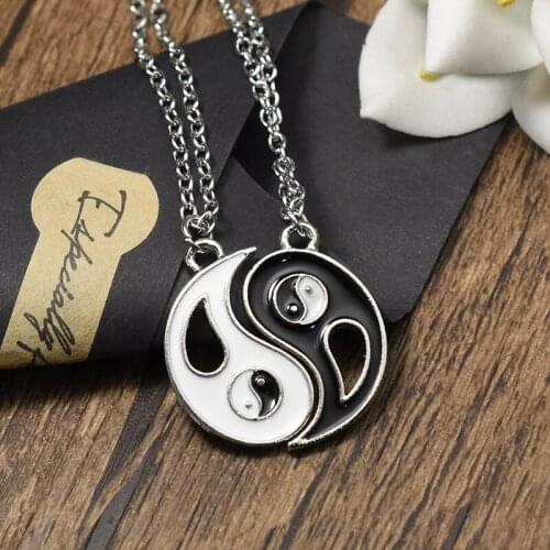 Yin-Yang Eight Diagrams Best Friends Pendants & Necklaces For Women Simple Design White Black Round Choker Necklace Jewelry A729