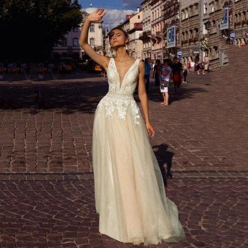 Thinyfull Double V Neck Champagne Boho Wedding Dress Applique Lace Tulle Backless Train Bridal Gown Vintage Robe Mariage