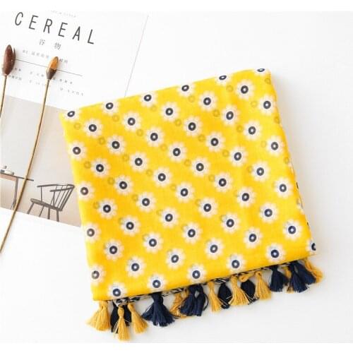 2020 New Fashion Bohemia Summer Women cotton Scarf Strawberry Beach Hijab Shawls and Wraps Pashmina Female Foulard Bandana