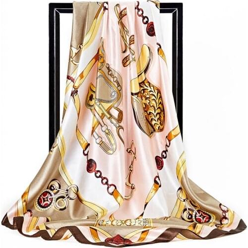 Fashion Womens Shawl Horseshoe iron Chain Printing Trend Color Contrast Silk Scarf Decorate Female Sex Neck protection Headdres