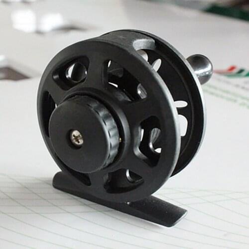 Fishing Reel Light Plastic Body Fly Ice Sea Fish Wheel Reel Fly Reel Fishing Line Reel 3 Models