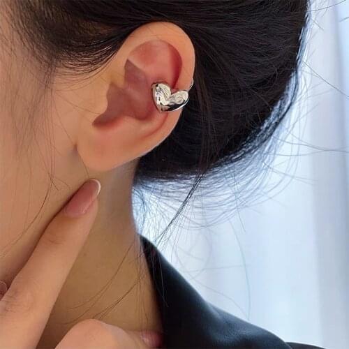 2021 New Trendy Chic Small Love Heart Gold Silver Color Metal Ear Clip Simple Earrings for Women Fashion Jewelry Accessories