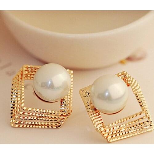 2020 New Fashion Female Elegant Cute Pearl Stud Earrings for Women Korea Earrings For Women Gift Jewelry Accessories hot sale