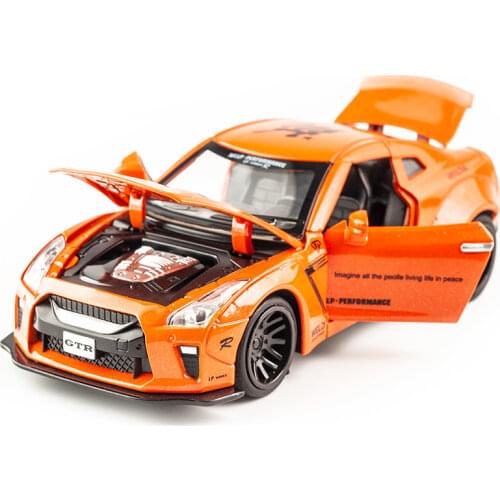 1:32 AMG Nissan GTR Diecast Vehicle Car Model Toys 15cm With Pull Back And Light GTR Collection Gifts For Kids Boys Original Box