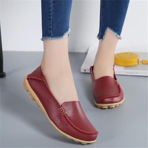 Women shoes 2021 new fashion metal decoration flats shoes woman casual solid breathable moccasins loafers shoes women sneakers