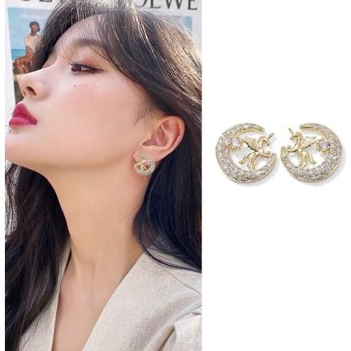 New Design Fashion Jewelery Crystal Moon Horse Exquisite Stud Earrings for Woman Holiday Party Daily Elegant Earring