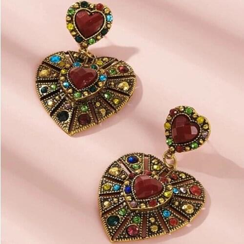 Best Selling Ear Stud with Cool Vintage Lovely Earrings Advanced Color Inlaid Crystal Pendant Earrings Ornament for Female