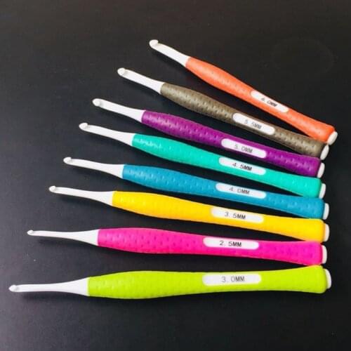 50LB 8 Pieces Crochet Hooks Set Plastic Head Candy Color Soft Anti-Slip Handle Knitting Needle Yarn Shawl Sweater Weaving Sewing
