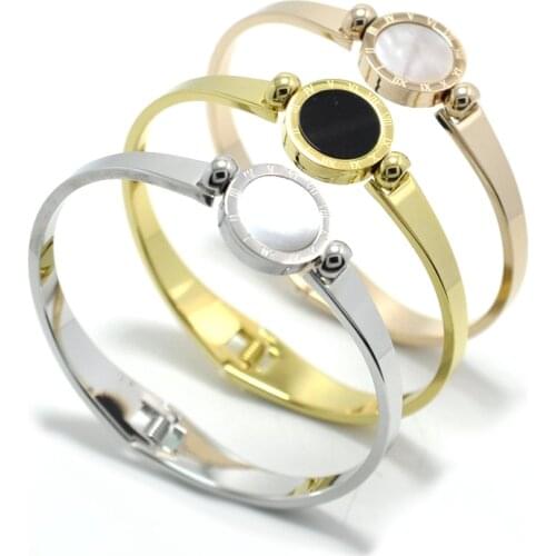 Classic White Shell Black Circle Bangles & Bracelets Women Letter Roman Numeral Jewelry Bangle Party Cuff Charm Pulseiras