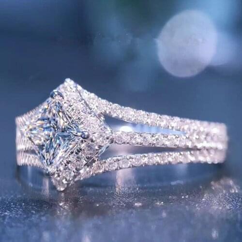 Huitan New Fashion Women Wedding Rings AAA Square Cubic Zirconia Statement Rings for Party Silver Color Jewelry Valentines Gifts