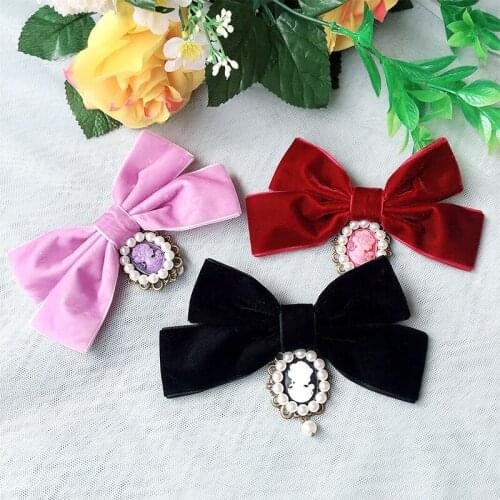Trendy Women Handmade Velvet Ribbon Bowknot Bronze Queen Cameo Beauty Head Artificial Pearls Drop Brooch Lapel Pins Jewelry Gift