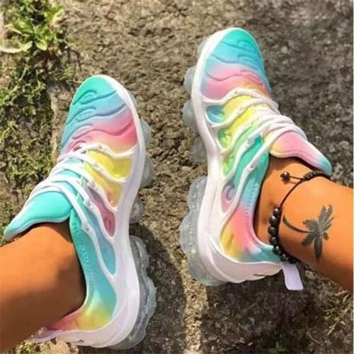 2021 Womens Sports Shoes Spring and Autumn Flat Outdoor Casual Shoes Colored Casual Breathable Lace-up Oversized Running Shoes