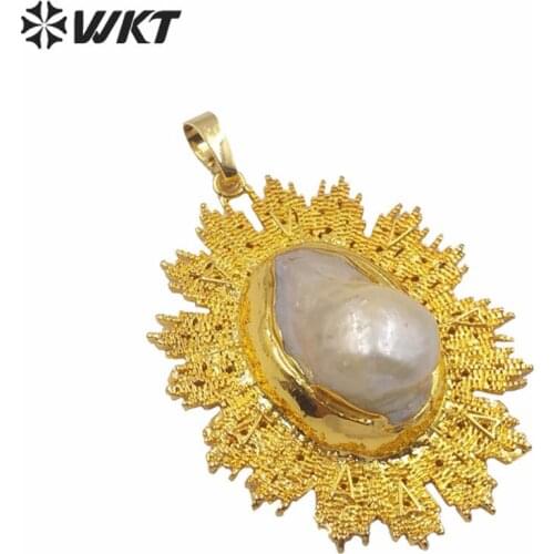 WT-JP217 Gorgeous gold baroque pearl pendant women fashion gold flower shape freshwater baroque pearl pendant for necklace