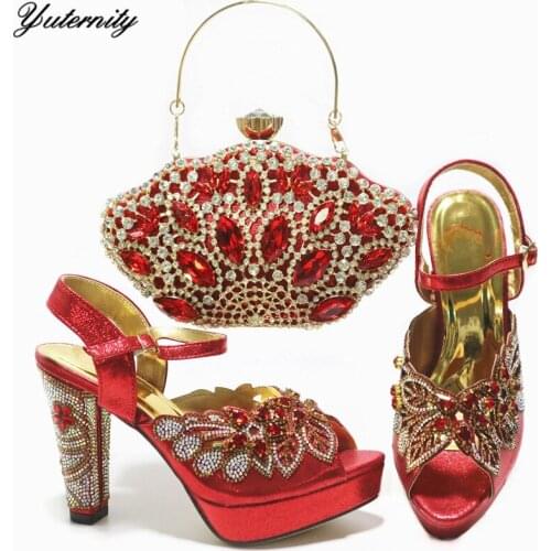 New Italian Rhinestone Silver Color Shoes And Bag Set 2021 Hot Sale African Women Pumps Shoes And Bag Set For Party Dress