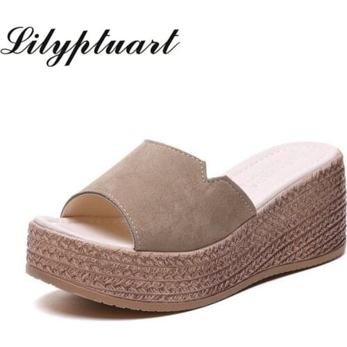 2020 ladies wear waterproof platform, slope heel sandals, thick bottom, high heel and sponge cake slippers in summer fashion