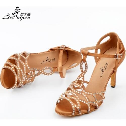 Ladingwu 2018 New Dance Shoes Woman Latin Indoor Fish scale texture Design Collocation Shine Rhinestones brown/Black Shoes Lady