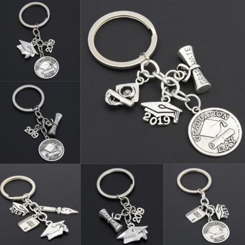 2019 Graduation Ceremony Keychain Diploma Bachelor Cap Key Ring College Keys Chains Student Campus Friendship BFF Jewelry Gift