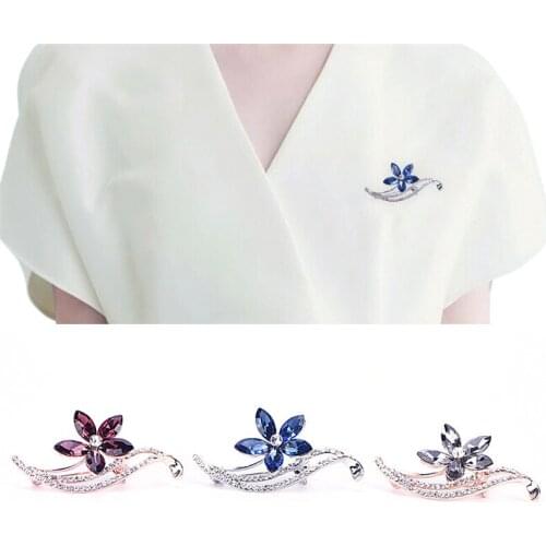3 Colors Rhinestone Flower Brooches Simple Design Fashion Jewelry Wedding Pins And High Quality Cute For Women