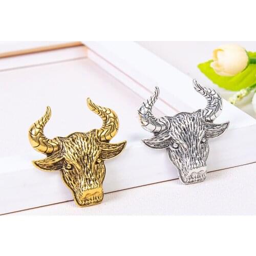 Fashion Retro Bull Head Shaped Brooch Zodiac Bull Pin Mens and Womens Clothing Accessories