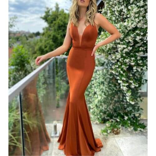 Long Spaghetti Burnt Orange Mermaid V-Neck Celebrity Dresses with Pleats Robe De Soiree Floor Length Sexy Formal Gowns for Women