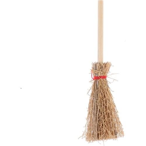 1PCS 1/12 Wood Broom Classic Toys Pretend Play Furniture Toys Dollhouse Furniture Miniature Dolls House Kitchen Yard Accessory