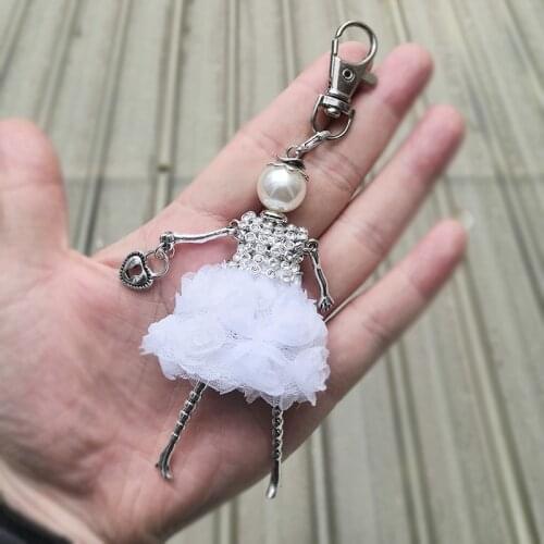 YLWHJJ 2021 new doll women keychain car key chains bag dress white Rhinestone pearl pendant fashion jewelry brand key ring