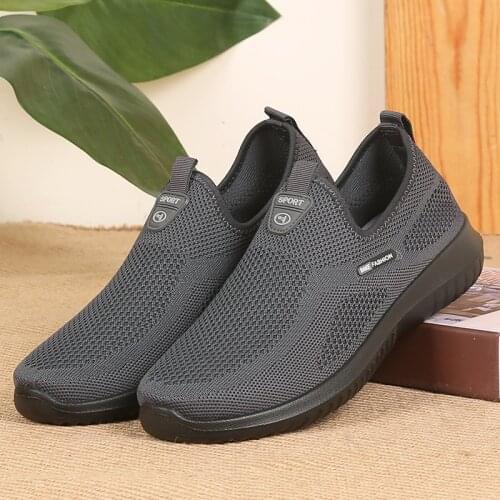 Hot Sale Light Man Running Shoes Comfortable Breathable Mens Sneaker Casual Antiskid and Wear-resistant Jogging Men Sport Shoes