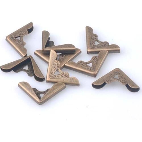 40Pcs Metal Book Corner Cantoneira Trilateral Albums Menus Folders Box Corner Protectors Frame Decor Bronze 17x17x2.5mm CP1612
