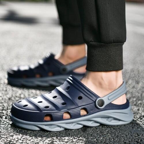 Summer Men Slippers Outdoor Garden Shoes Blade Clogs Beach Sandals Mules Men Indoor Home Slides Bathroom Loafers Flip Flops 45