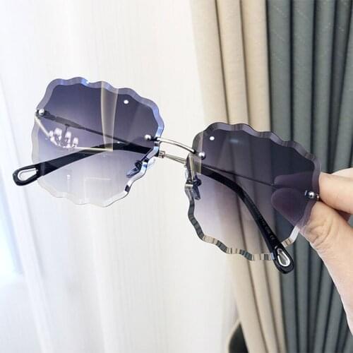 Fashion Big Square Sunglasses Women Vintage Oversized Gradient Sun Glasses Shades Female Wavy Shaped Luxury Designer Sunglass