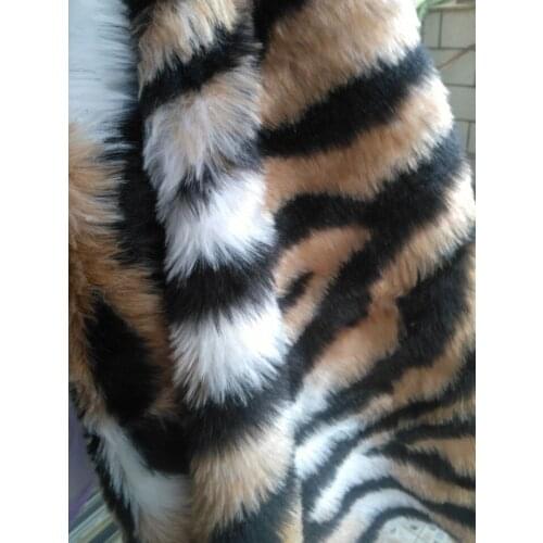 Good quality Tiger print faux fur fabric, fashion fur collar decorative plush carpet
