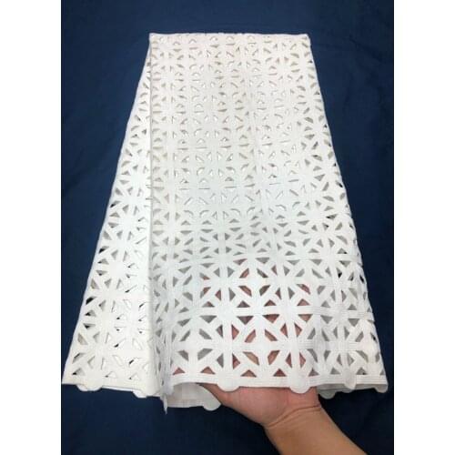 New Style Africa Lace Fabric 2021 High Quality Lace Water Soluble Embroidered Fashion Soft White Lace Fabric 5 Yards