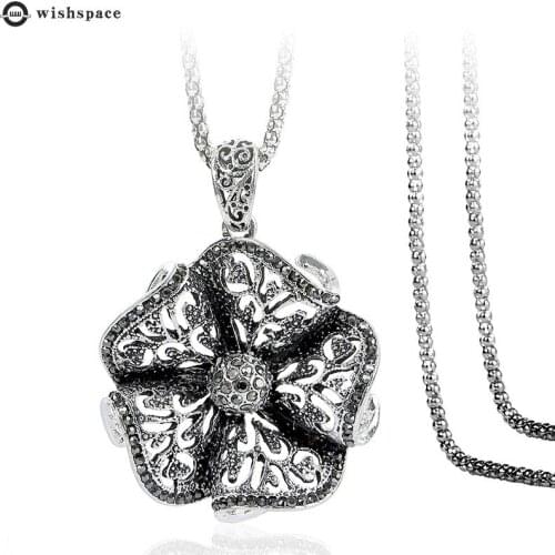 New contracted character joker hollow out flowers alloy necklace women sweater chain accessories wholesale