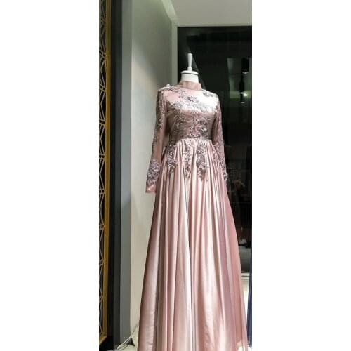 Pink Satin Appliques Long Sleeve Muslim Prom Dress 2021 A Line Saudi Arabic Evening Formal Party Gowns robe de soirée